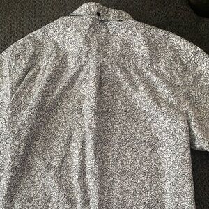 O'NEILL Men's Modern Fit Short Sleeve Button Down Shirt Size XL